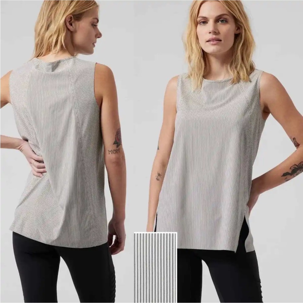 Athleta 2022 Zephyr Refined Tank Size Large in City Stripe / Sea Salt